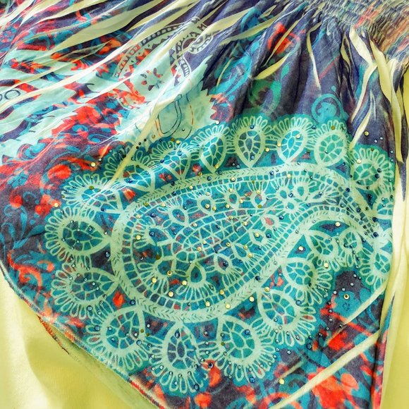 Colorful Paisley Top - Picture 6 of 7